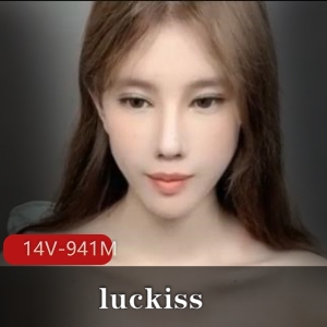 Luckiss：模特身材高贵神仙颜值，刷礼物送道就娆C鲍鲍惊艳露3W礼物